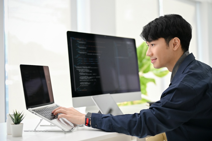 WordPressの方が気軽？Drupalとの比較